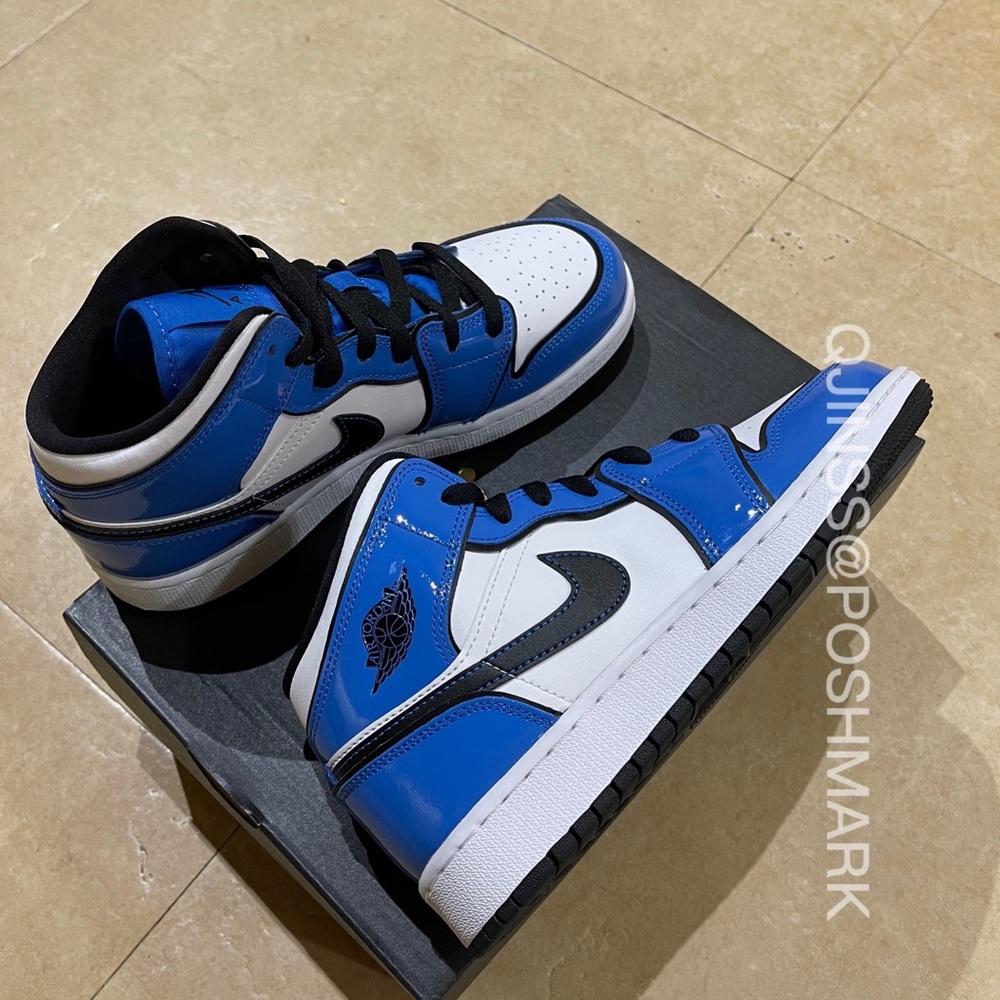 Air Jordan 1 Mid Signal Blue W - Picture 2 of 9